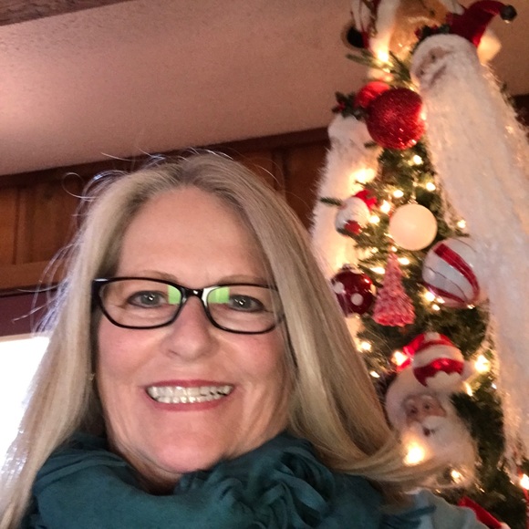 Meet your Posher, Trudy - Picture 1 of 1